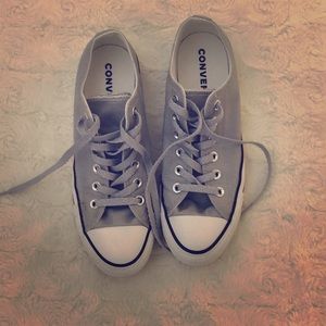 Gray Converse with glittery shoelaces!!